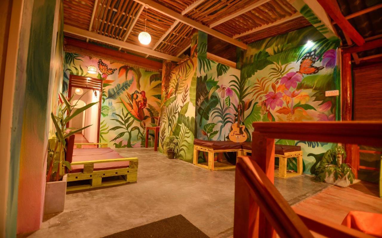 Palm Leaf Surf Cafe Ξενοδοχείο Galle Εξωτερικό φωτογραφία